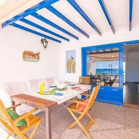 Puerto Del Carmen Sleeps 6 Wifi Апартаменты Пуэрто дель Кармен