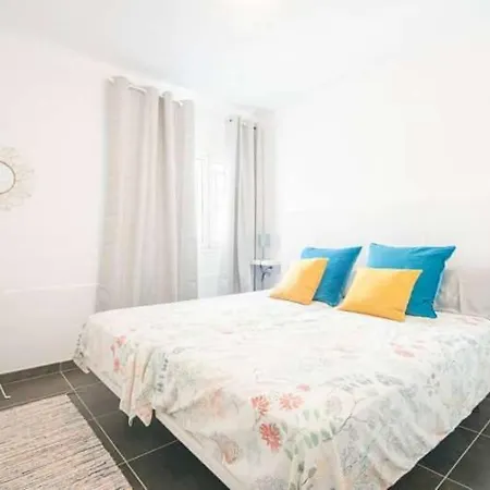 Puerto Del Carmen Sleeps 6 Wifi * Пуэрто дель Кармен